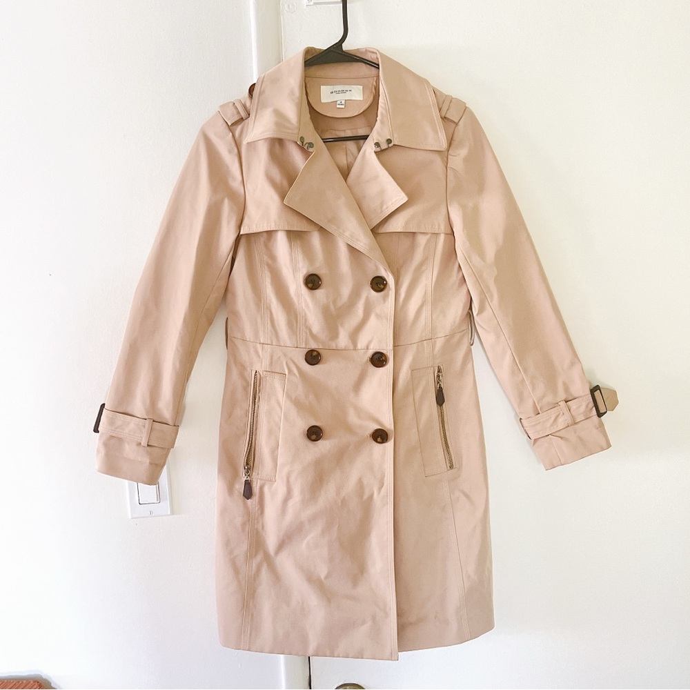 GOOBGS Women Beige Trench Coat from France (Size 4)